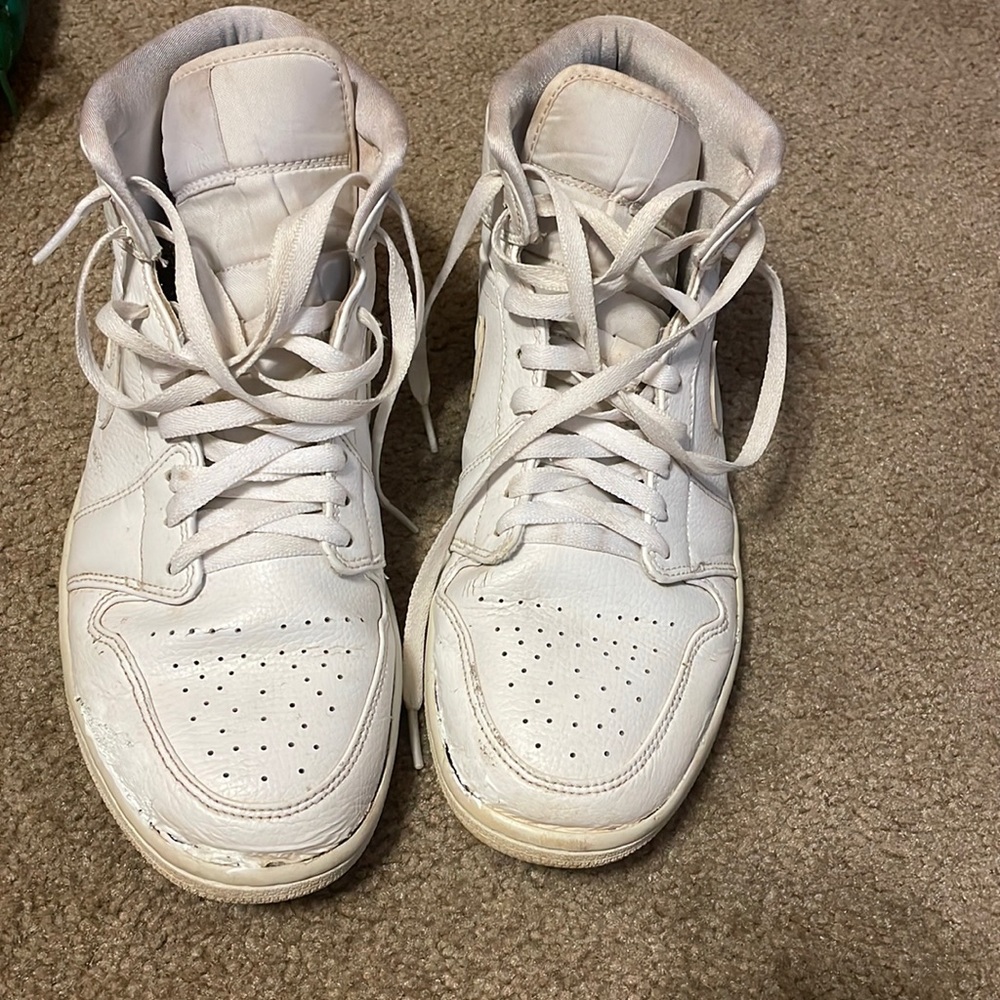 Nike jordan 1 mid